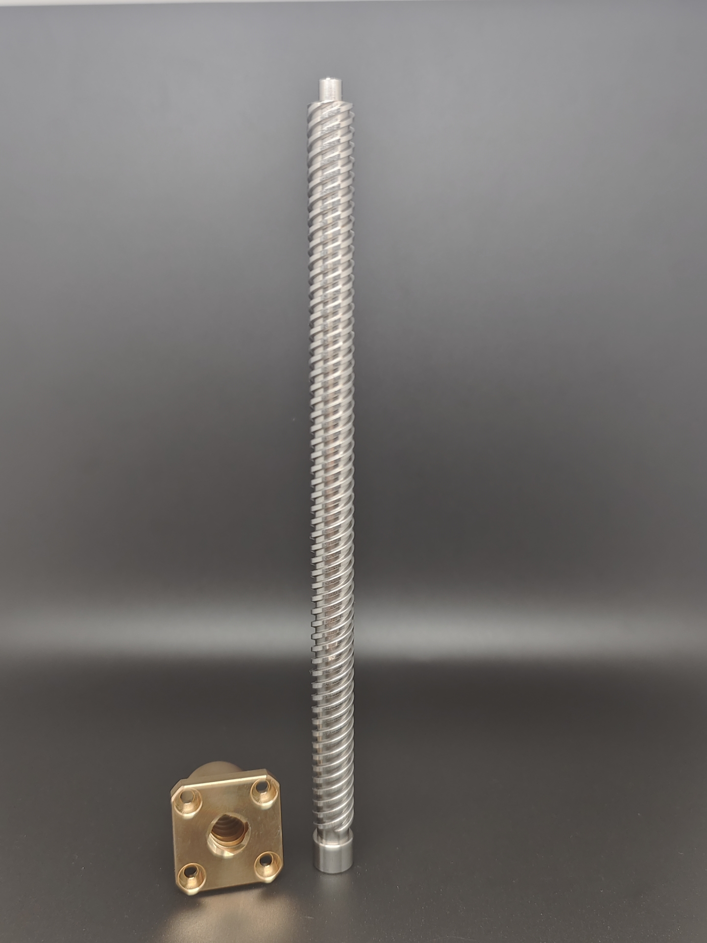 Precision lead screw and nut component